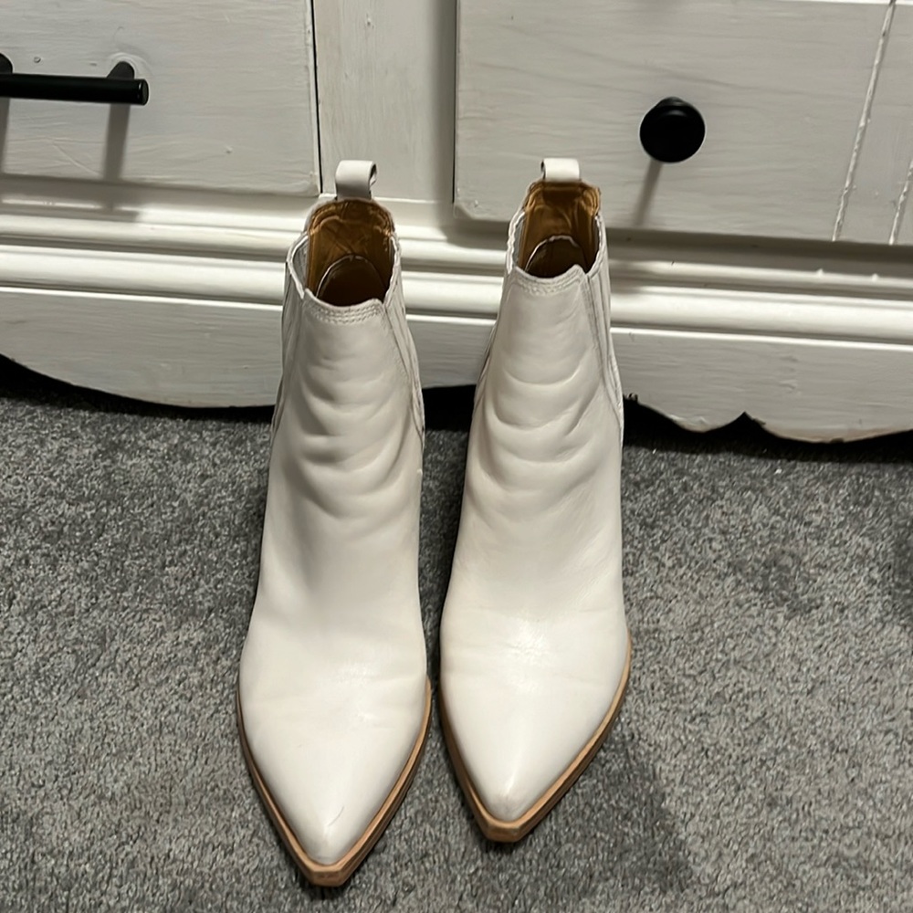 Marc fisher booties size 8m